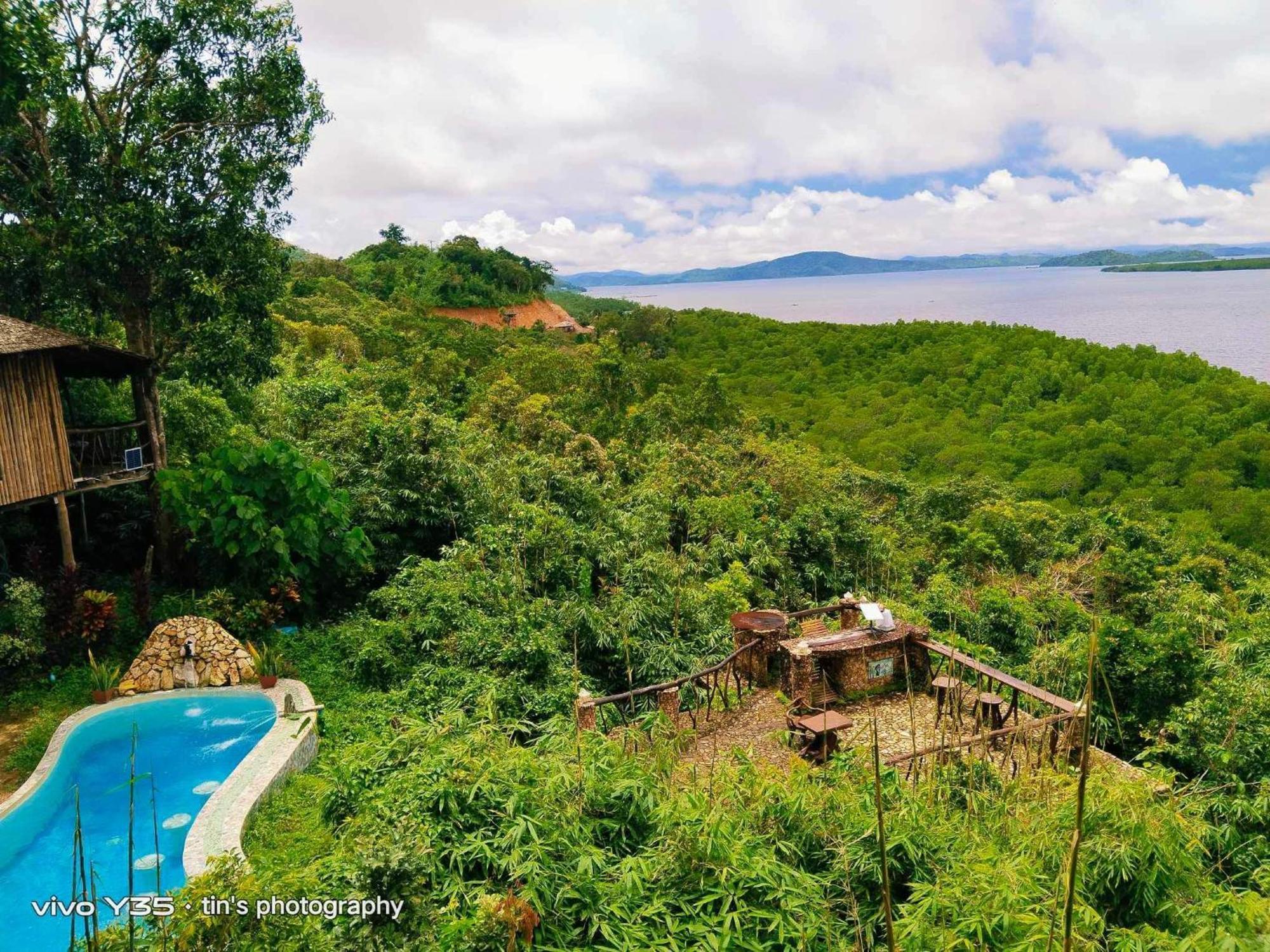 Sanctuaria Treehouses Бусуанга Екстериор снимка