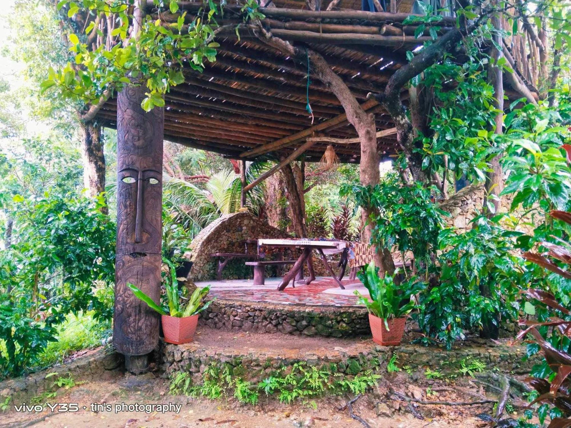 Sanctuaria Treehouses Бусуанга Екстериор снимка