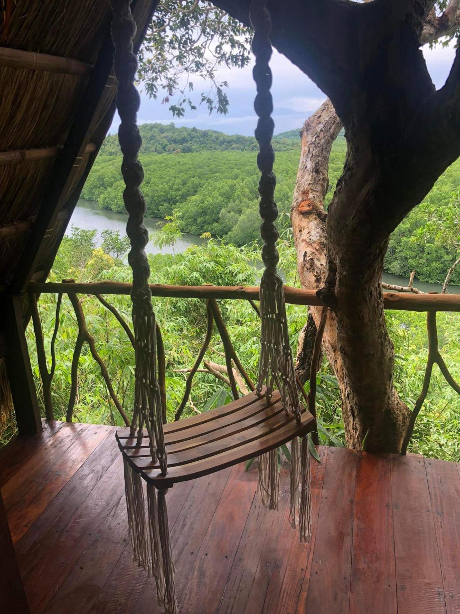 Sanctuaria Treehouses Бусуанга Екстериор снимка