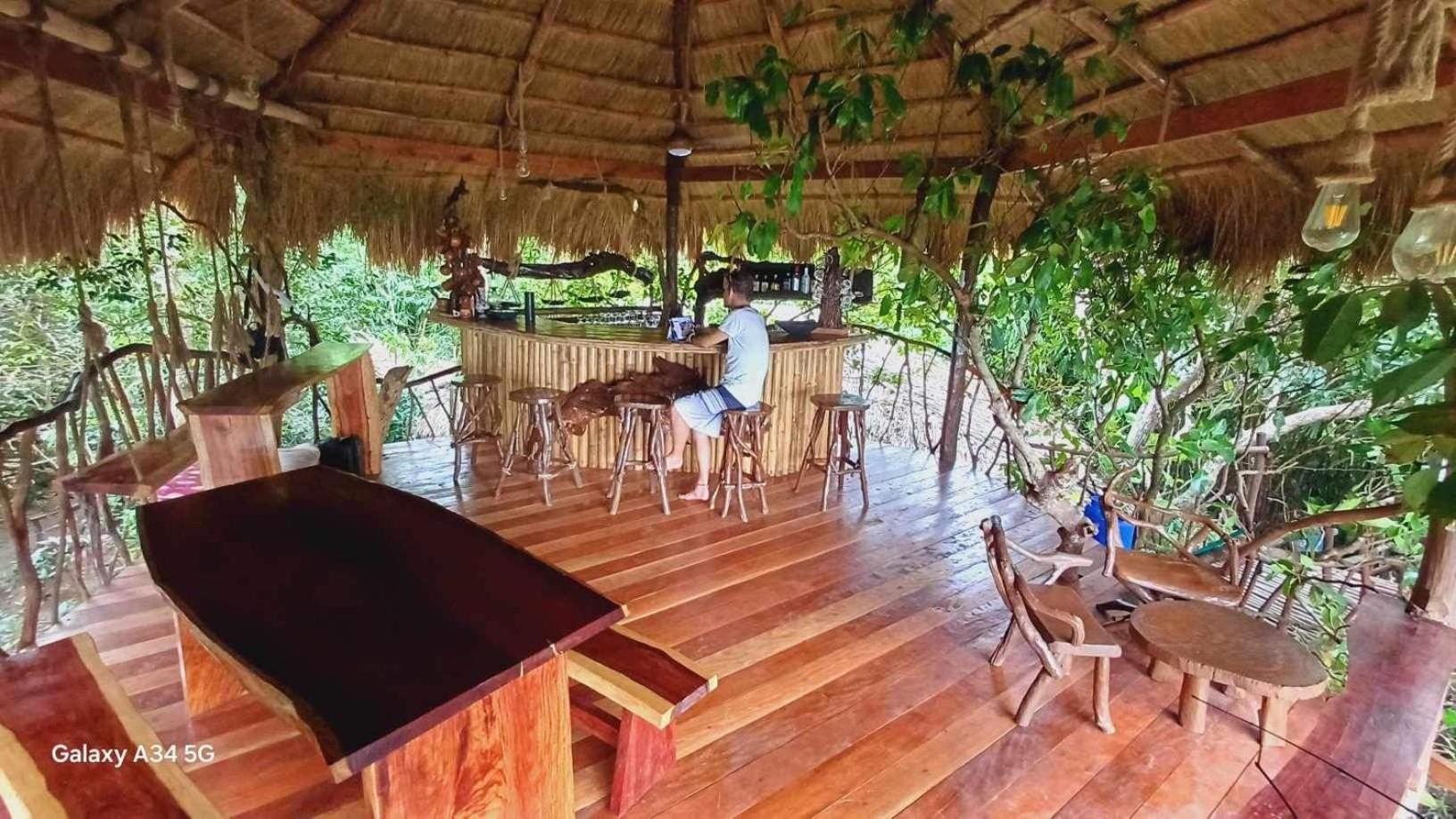 Sanctuaria Treehouses Бусуанга Екстериор снимка
